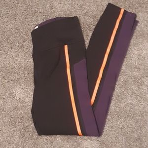 SOLD AVIA LEGGINGS